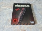 *)( THE WALKING DEAD / STAFFEL 7 / STEELBOOK / BLU RAY )( 