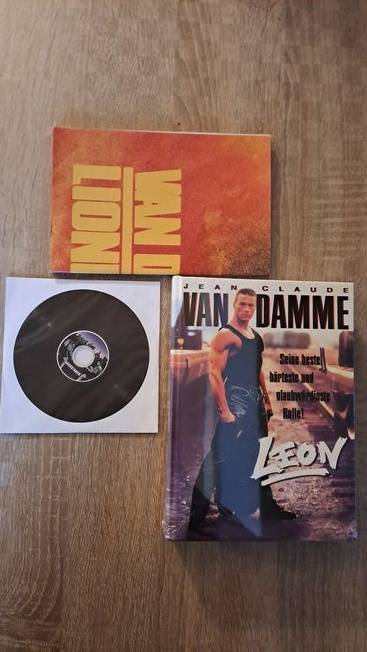 LEON MEGABOOK YEAR OF THE DRAGON RETRO GOLD COVER D LIMITED EDITION OOP RAR SELTEN NEU OVP! JEAN CLAUDE VAN DAMME