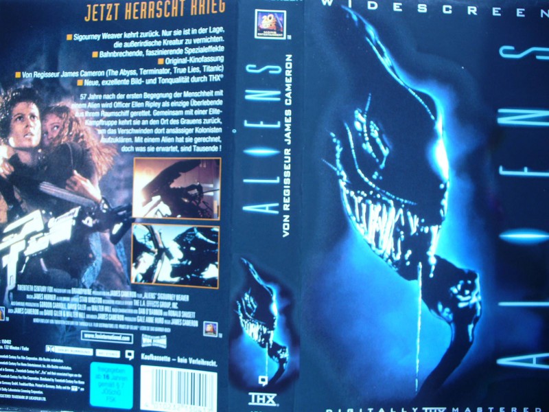 Aliens ... Sigourney Weaver ... VHS 