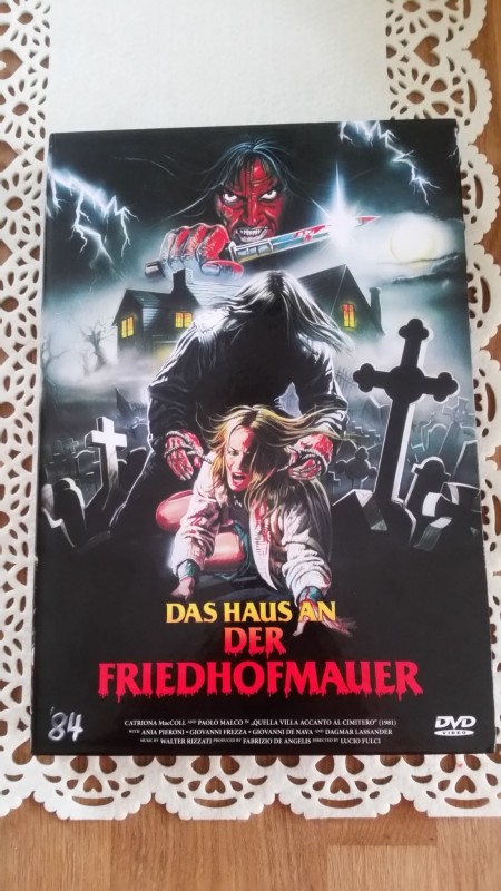 Das Haus An Der Friedhofsmauer Monsterbox Von 84 Ent Kaufen