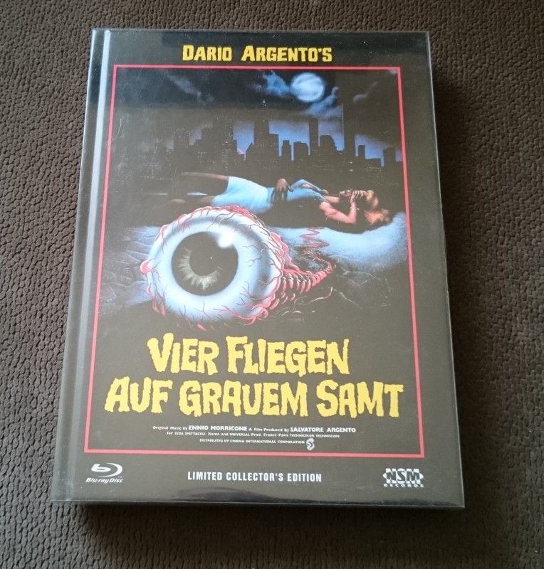 Vier Fliegen Auf Grauem Samt Stream