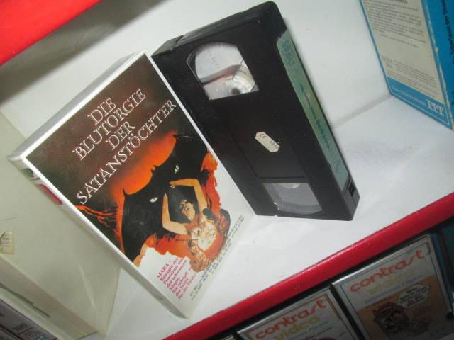 VHS - Die Blutorgie der Satanstöchter - VMP  Weiß 